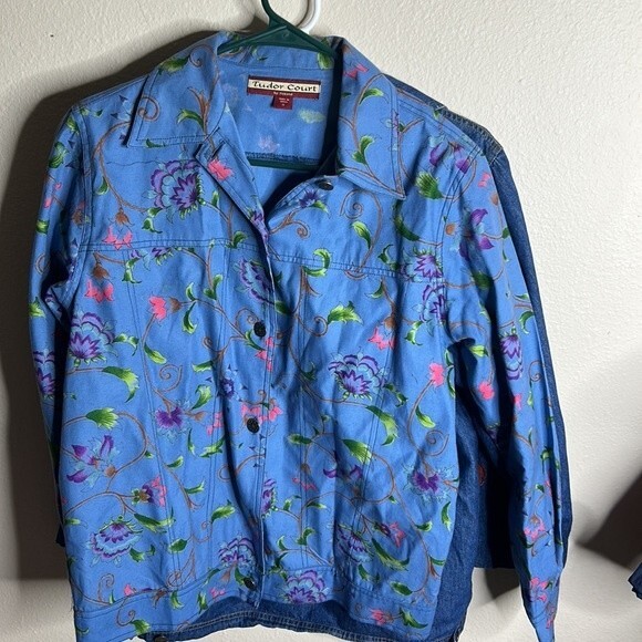 TUDOR COURT Light Wash Women's Denim Jean Jacket Small Lot of 2 - Picture 10 of 12